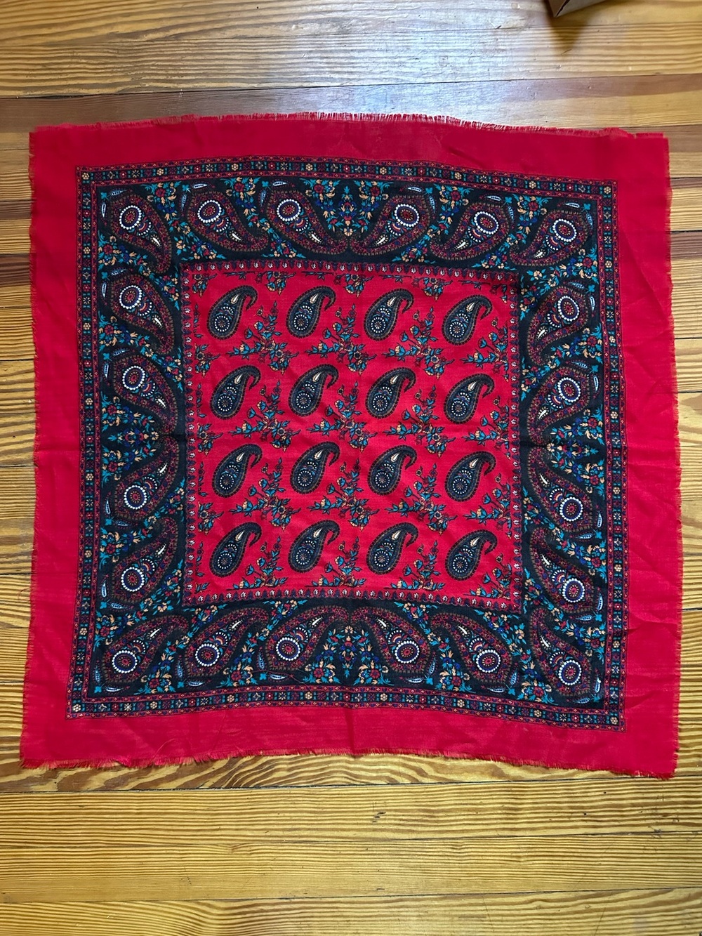 ✨5/$25 Vintage Glentex Paisley Square Scarf
